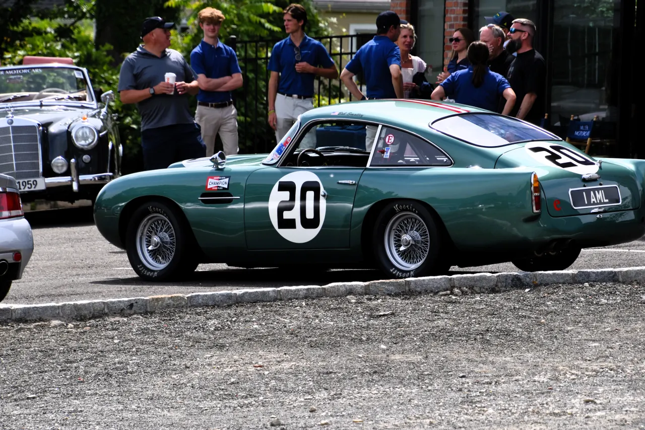 Aston Martin DB4 GT