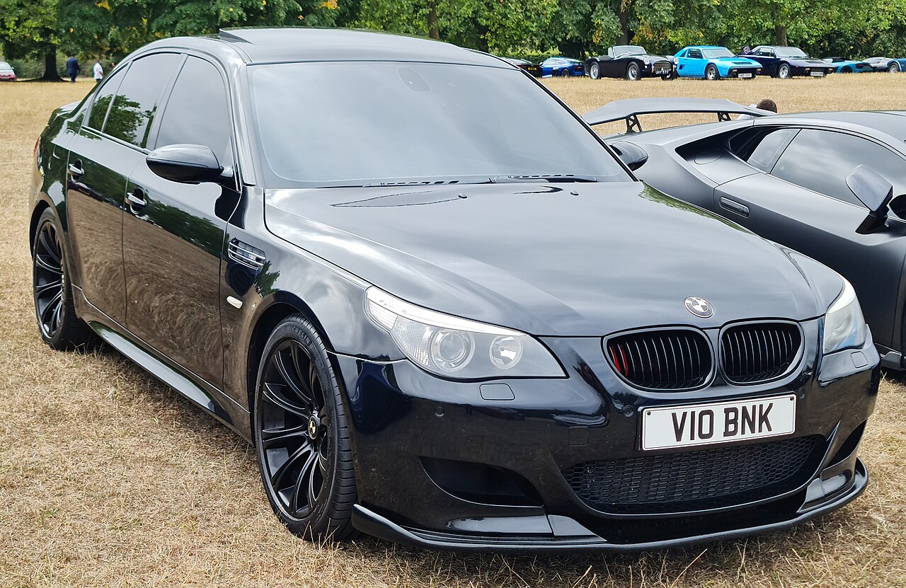BMW M5 V10 (E60) — son moteur V10 atmo S85 5.0L 507ch · 8250rpm, V10 ATMO